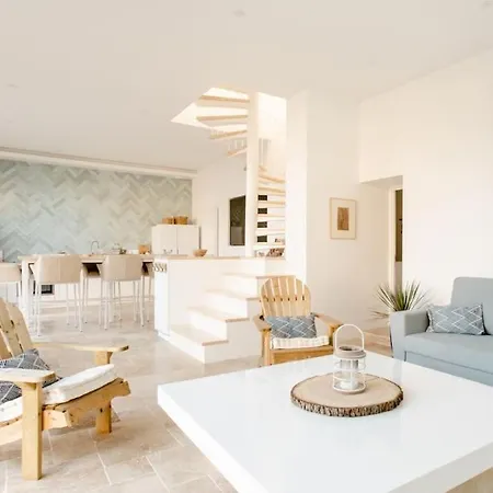 Ecurie Les Tourelles Piscine Interieure & Tatil Evi